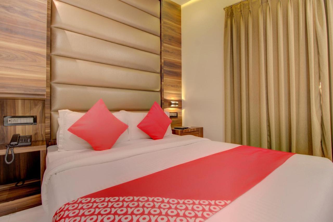 Oyo 76180 Hotel Meriton Bombay Eksteriør billede